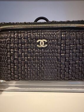 Auth Chanel Black Raffia vanity  full set sold out in box never used